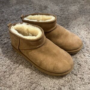 UGG Ultra Mini